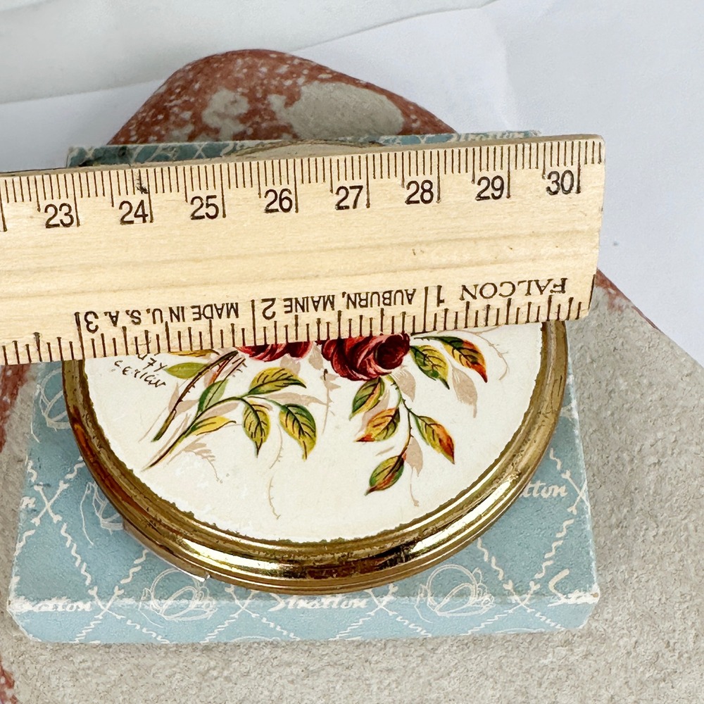 Vintage Stratton Hand Painted Roses Powder Compact Signed Suzy Seriau w/ Box - Picture 10 of 11